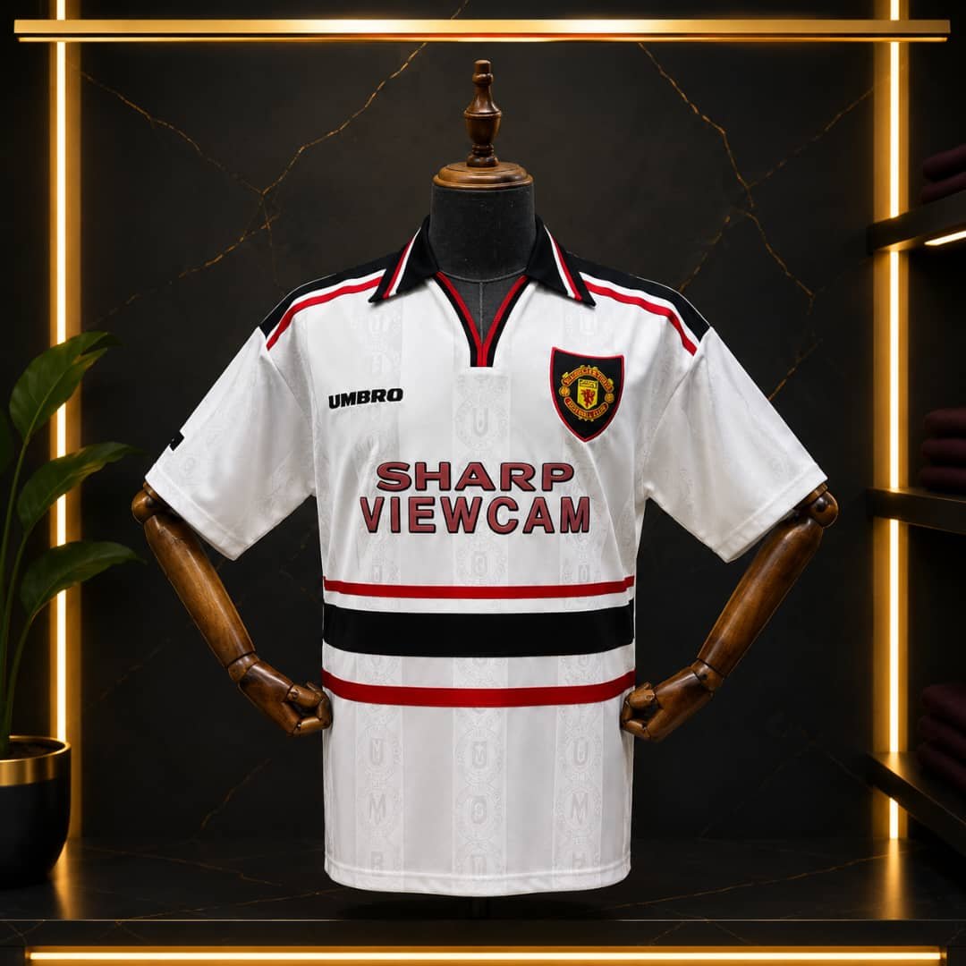 Classic 1997–1999 Manchester United away jersey by Umbro